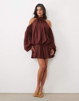 Asos vestito mini blouson con spalle scoperte e gonna svasata in bordeaux-Rosso