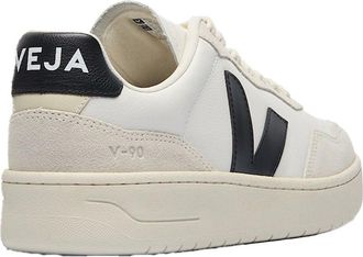 Veja Womens Sneakers V-90 White-Black Trainers White/black