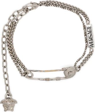 Versace Armband met veiligheidsspeld en gegraveerd logo - Zilver