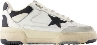 Golden Goose Forty2 Sneakers - Golden Goose Deluxe Brand - Leather - White