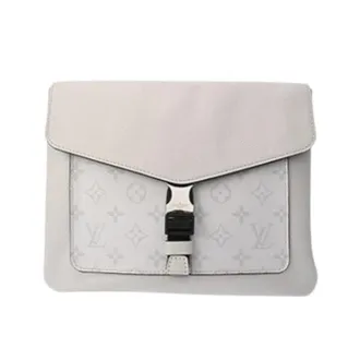 Louis Vuitton Pre-owned Cross Body Bags, male, White, Size: ONE SIZE Pre-owned Taigarama Shoulder Bag