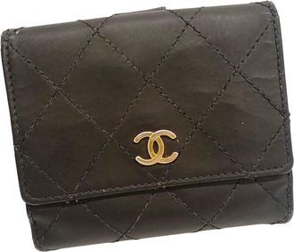 Chanel Black Leather Wallet (Bi-Fold) (Pre-Owned)