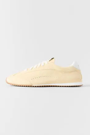 Alo Sunset Sneaker () in Candlelight Yellow, Size: 7.5M/9W