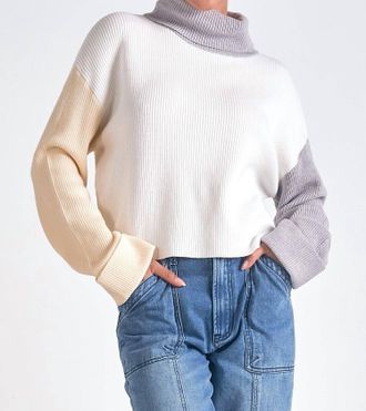Elan Boxy Colorblock Turtleneck Sweater Top In White/grey