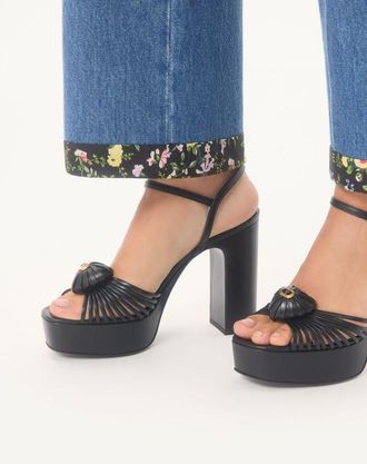 Valentino Garavani Sandalo Con Plateau Sandal Royal In Capretto 115Mm Donna NERO 35.5