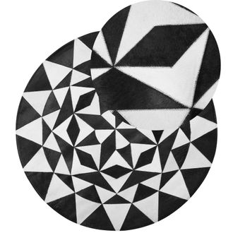 Beliani Beliani - Alfombra Redonda De Piel De Vacuno Blanco Y Negro &Oslash; 140 Cm Hecha A Mano Pelo Corto Moderna Turgutlu