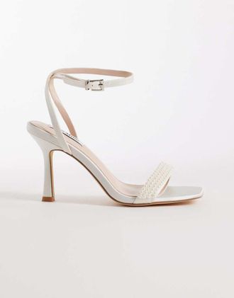 Be Mine Bridal - Camden - Sandali con tacco in raso color avorio con perle-Bianco