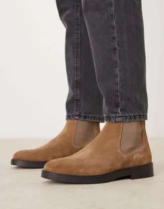 Asos chelsea boots in tan suede-Neutral