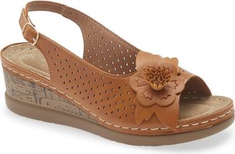 Eddie Marc Bethea Floral Appliqu&eacute; Slingback Sandal in Tan at Nordstrom Rack, Size 11