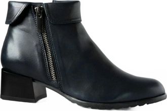 Eric Michael Womens Sonia Ankle Boot In Navy