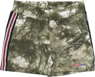 Fred Mello PARTES DE ABAJO - Pantalones cortos y bermudas en YOOX.COM