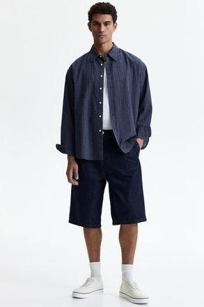 H&M Baggy Pleated Denim Shorts in Dark Denim Blue at Nordstrom, Size 29