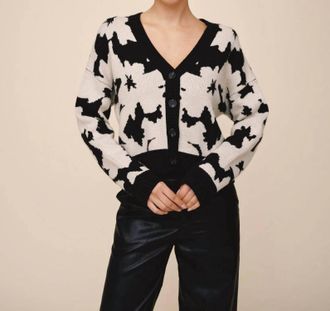 Bella Dahl Long Sleeve V-Neck Cardigan In Floral Daze