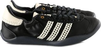 adidas three-stripes logo sneakers - Black