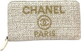 Chanel Pre-owned Wallets, female, White, Size: ONE SIZE Pre-owned Fabric Wallet