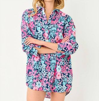 Lilly Pulitzer Kwitney Long Sleeve Cover-Up Shirt In Starlight Navy In All Her Glory