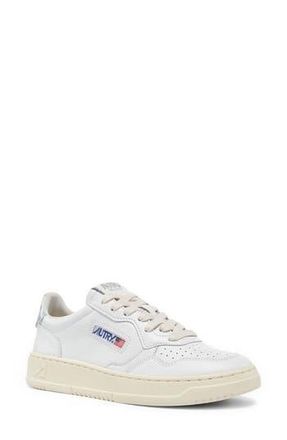 Autry Medalist Low Sneaker in White/Silver at Nordstrom Rack, Size 11Us / 41Eu
