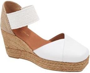 Andr&eacute; Assous Pedra Espadrille Wedge in White at Nordstrom Rack, Size 10