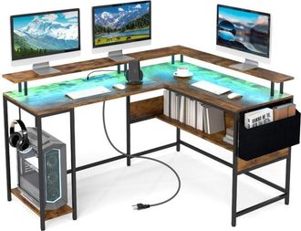 Costway Scrivania da Gaming Angolare, Scrivania per Computer con Luci LED, Prese di Corrente, Supporto per Monitor, Gancio e Ripiani, Postazione di