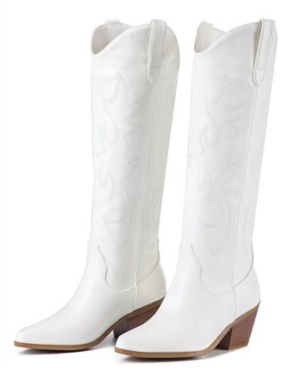 Soda Womens Zahara Classic Boots In White