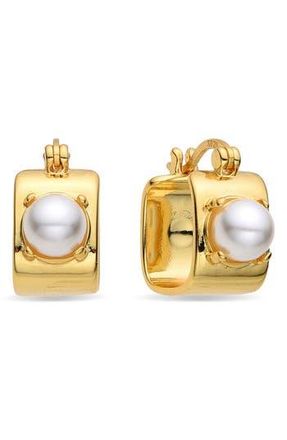 Eye Candy Los Angeles Valentine Imitation Pearl Huggie Hoop Earrings in Gold at Nordstrom Rack