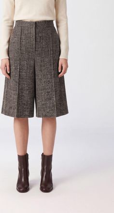Agnona High-Waisted Wide-Leg Tailored Bermuda Shorts in Wool-Silk Blend