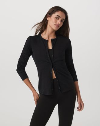 Vuori Clothing Long Sleeve Halo Snap Cardigan | Black Heather | XS, Size Extra Small
