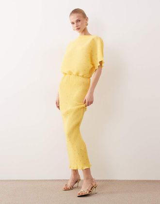 Never Fully Dressed Tilly - Vestito pliss&eacute; giallo a pois metallizzati con gonna al polpaccio e spalle scoperte