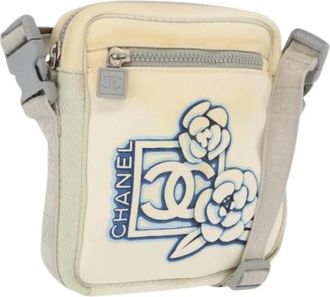 Chanel Pre-owned Cross Body Bags, female, White, Size: ONE SIZE Pre-owned Vintage Nylon Cross Body Bag