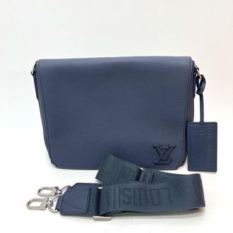 Louis Vuitton Blue Leather Handbag Shoulder Bag (Pre-Owned)