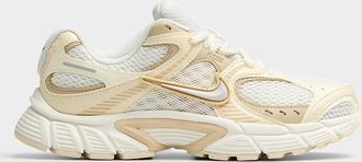 Nike Womens Coconut milk V5 RNR sneakers Women