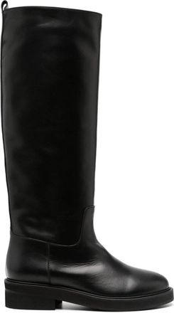 Via Roma 15 Stivale Cavaliere 012