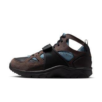 Nike Mens Air Trainer Huarache Shoes in Black | IB0497-001