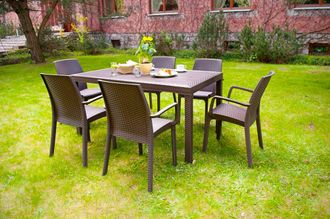 Dmora Mesa De Exterior Debueh, Mesa De Jard&iacute;n Rectangular, Mesa De Jard&iacute;n Multiusos Efecto Rat&aacute;n, 100% Made In Italy, 150x90h74 Cm, Marr&oacute;n - Dmora