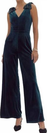 Entro Elegant V-Neck Wide-Leg Jumpsuit In Emerald