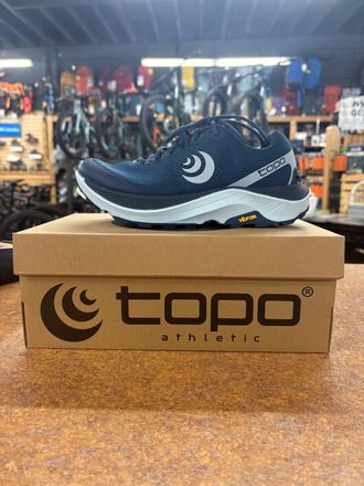Topo Athletic Womens Ultraventure 3 Shoes In Navy/blue