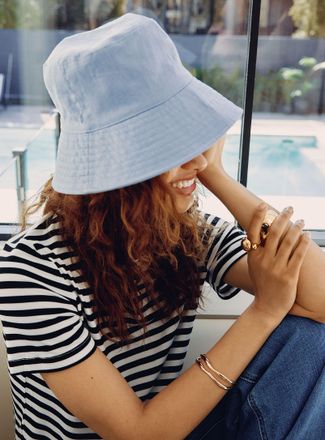 Simons Womens Wide-brim pure linen bucket hat