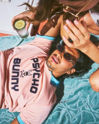 Psycho Bunny Mens Gage Wordmark Tee 806 PEACH MELBA / XL