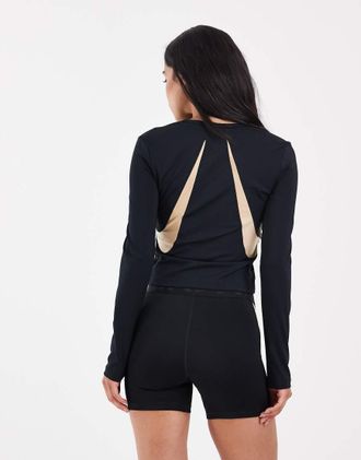 Nike Nike Pro Dri-FIT top a maniche lunghe in nero e oro