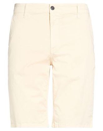 Lyle & Scott Shorts & Bermuda Shorts