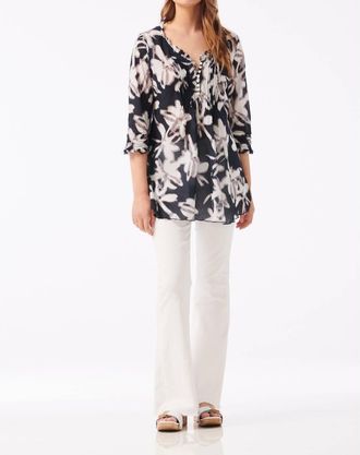 Oneseason Big Sur Cotton Poppy Top In Navy