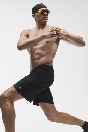 Alo | 7 Repetition Short in Black, Size: Medium