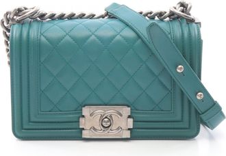 Chanel Boy Chanel Leather Shoulder Bag (Pre-Owned)