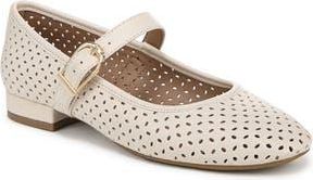 Life Stride Cameom Perforated Ballet Flat in Cream at Nordstrom Rack, Size 9.5
