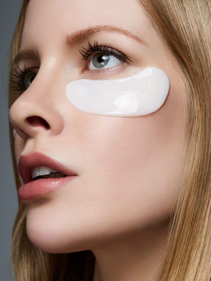 Straff in unter 30 Minuten: Die besten Eye Patches gegen Augenfältchen