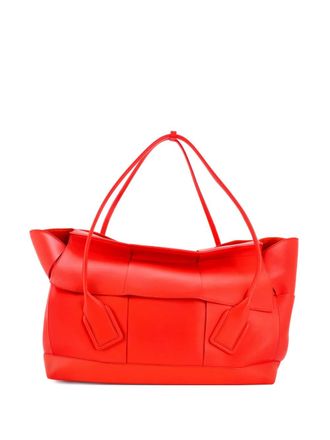 Bottega Veneta Arco Bag Maxi Intrecciato Leather Maxi tote bag - Rood