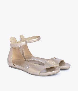 Pedro Garcia Metallic leather anatomical flat sandal | Jela | Fall-winter 26 |