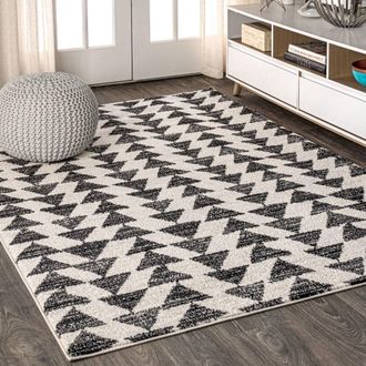 Jonathan Y Designs Aisha Moroccan Triangle Geometric Area Rug
