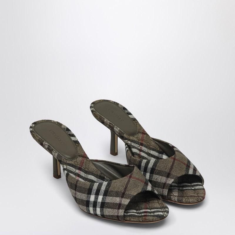 Burberry: Brown Shoes now up to −83% | Stylight