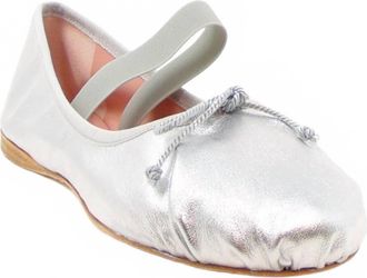 Pretty Ballerinas Womens Lea Shoe In Silver
